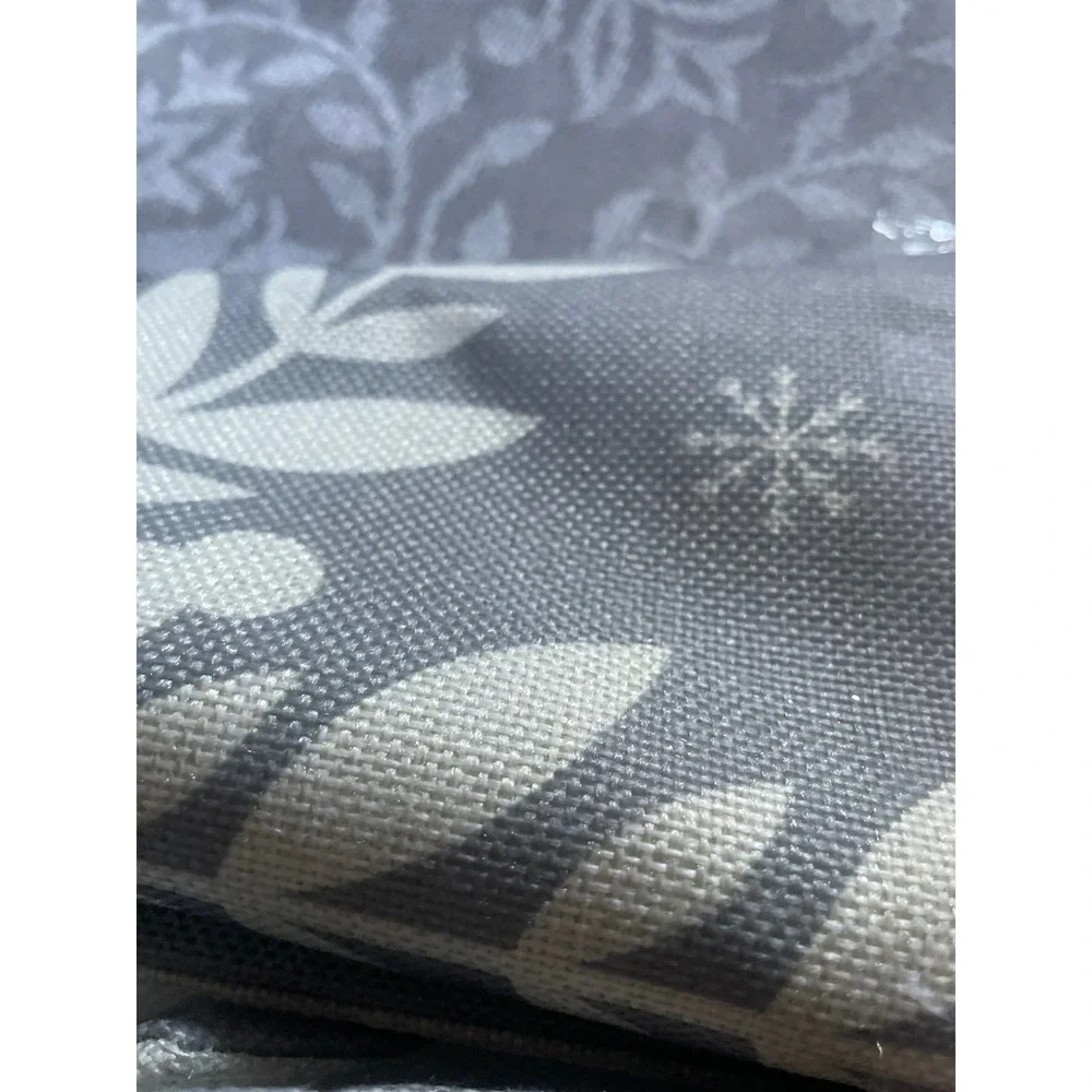 Set of 2 Holiday Throw Pillow‎ Covers (B46-47)